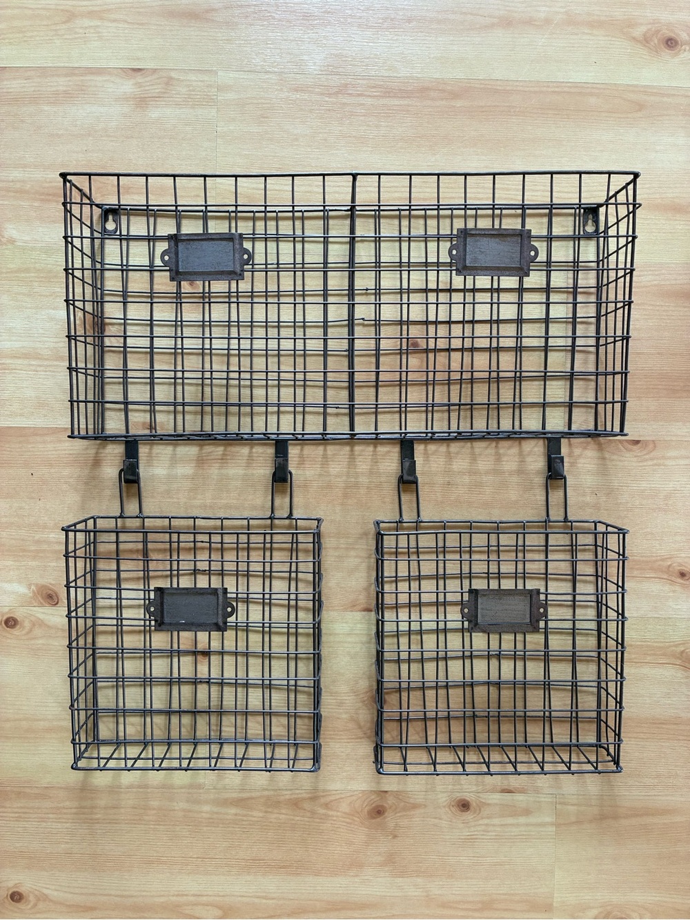 Large Metal Wire Mail Baskets Magazine Letter Organizer Wall Key Rack